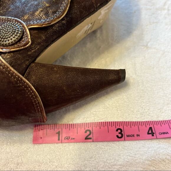 Seychelles Metallic Brown Leather Fold Over Ankle Booties w/ Heel Size 7.5 - Picture 10 of 13